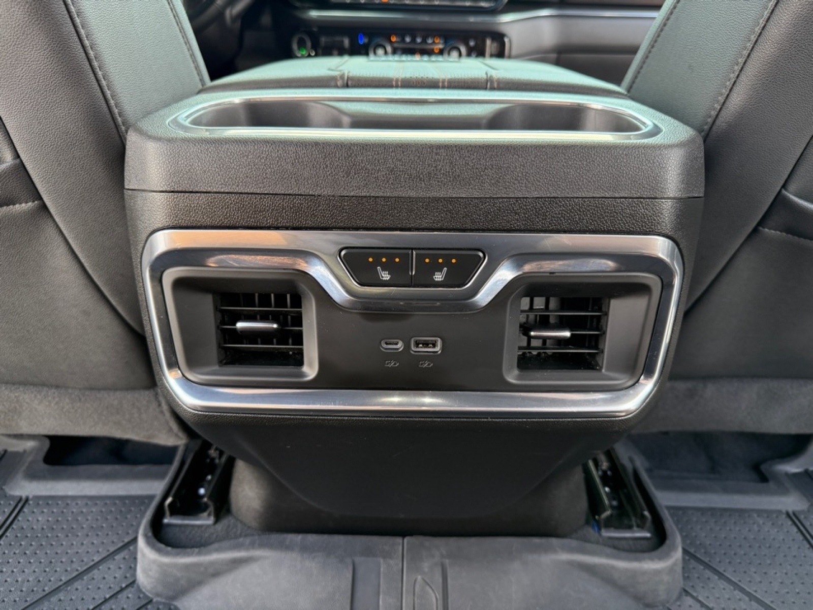 2024 Chevrolet Silverado 2500HD 4WD Crew Cab Standard Bed High Country, 38870, Photo