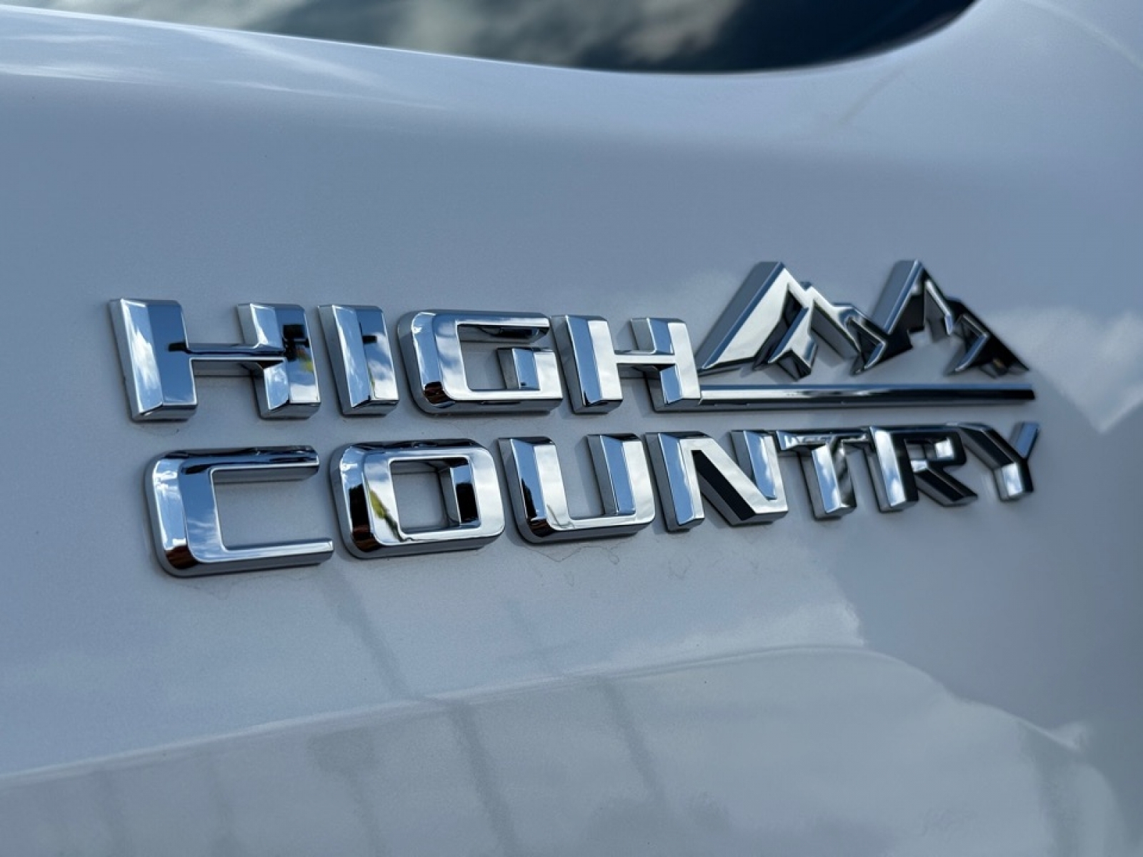 2024 Chevrolet Silverado 2500HD 4WD Crew Cab Standard Bed High Country, 38870, Photo