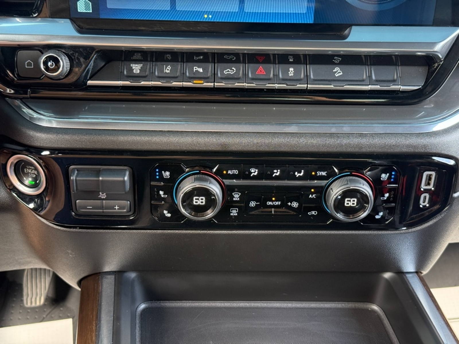 2024 Chevrolet Silverado 2500HD 4WD Crew Cab Standard Bed High Country, 38870, Photo