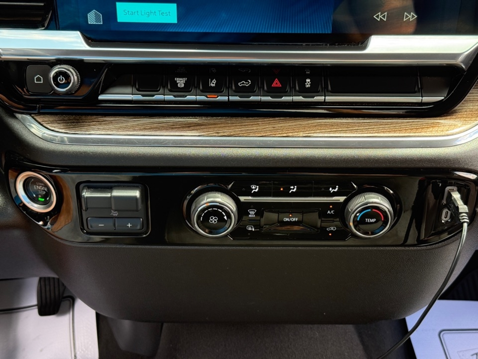 2024 Chevrolet Silverado 3500HD 4WD Crew Cab Long Bed LT, 38839, Photo