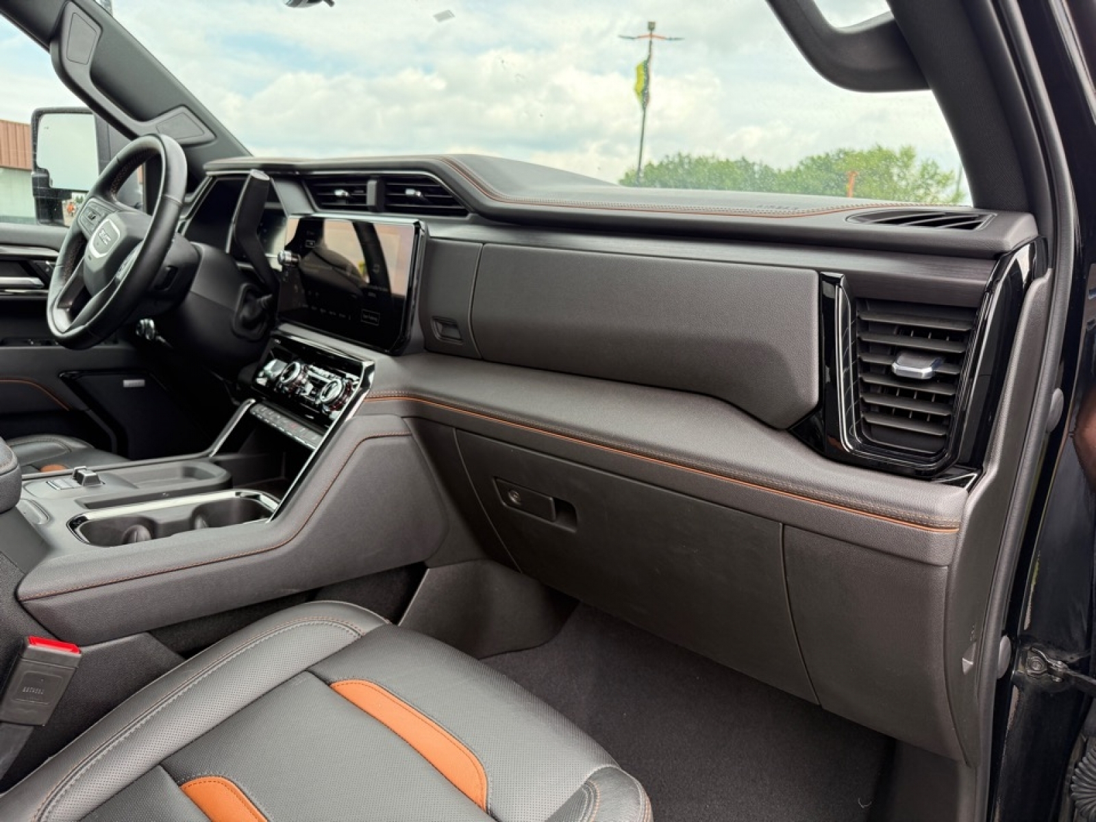 2024 GMC Sierra 2500HD 4WD Crew Cab Standard Bed AT4, 38446, Photo