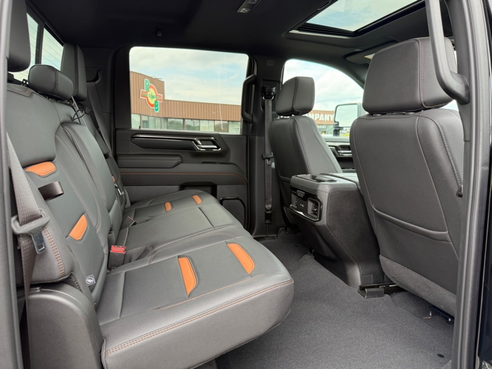 2024 GMC Sierra 2500HD 4WD Crew Cab Standard Bed AT4, 38446, Photo