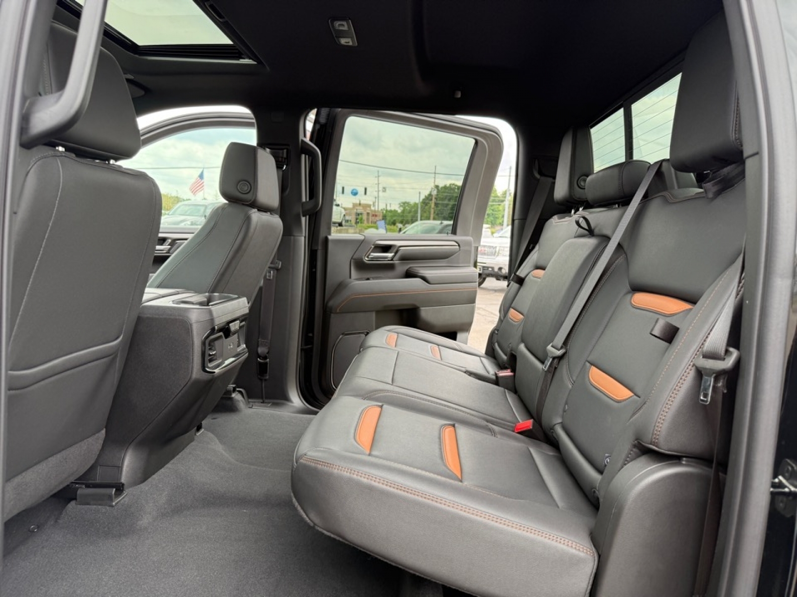 2024 GMC Sierra 2500HD 4WD Crew Cab Standard Bed AT4, 38446, Photo