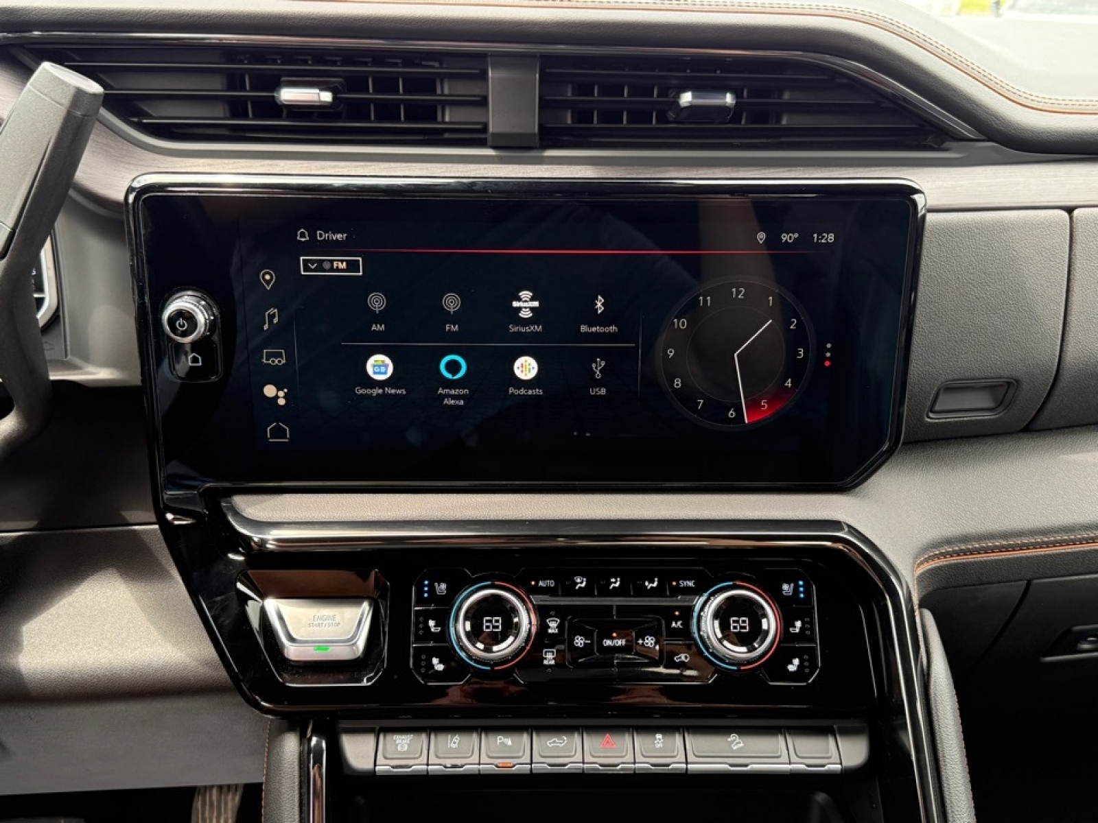 2024 GMC Sierra 2500HD 4WD Crew Cab Standard Bed AT4, 38446, Photo