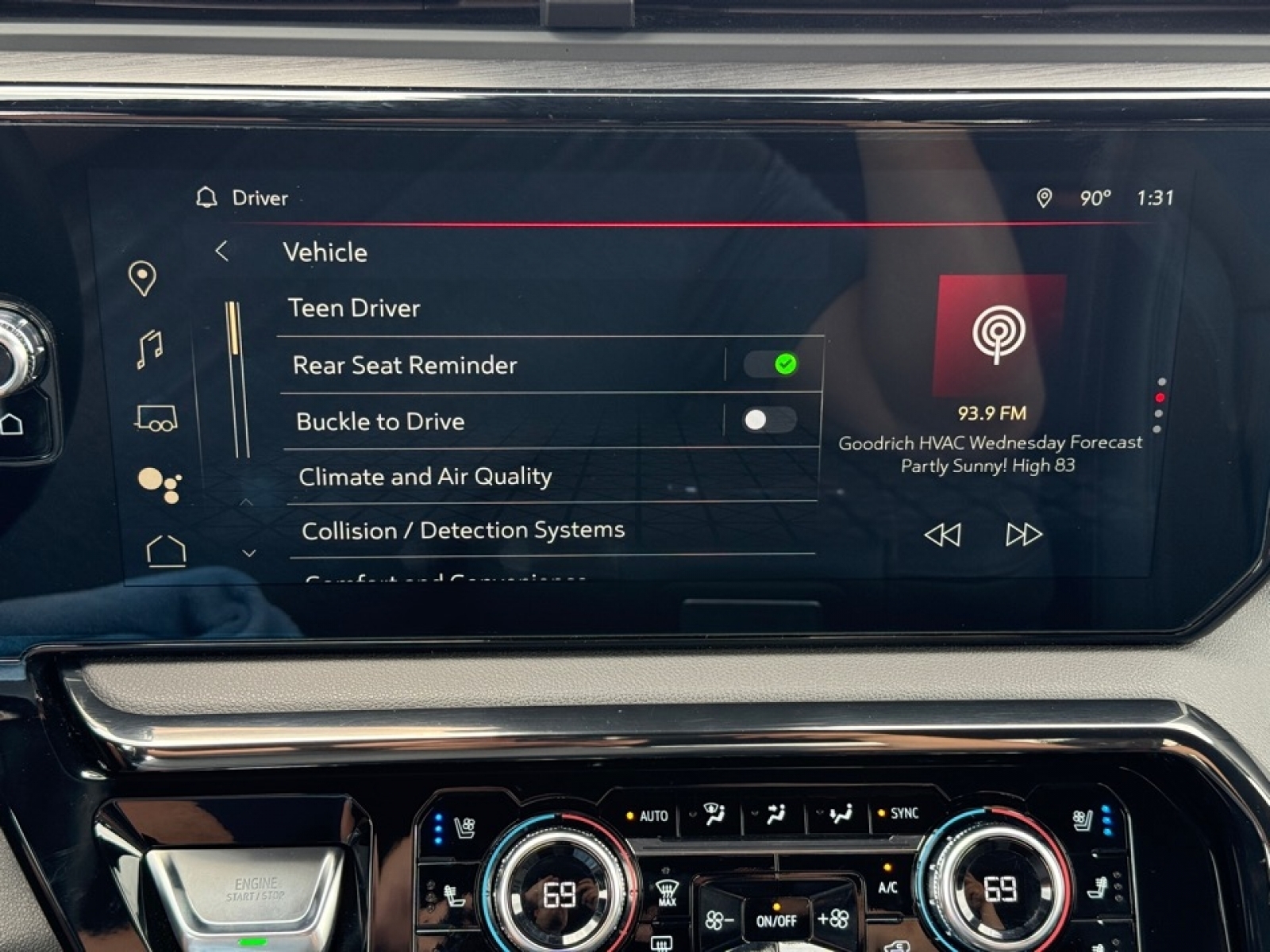 2024 GMC Sierra 2500HD 4WD Crew Cab Standard Bed AT4, 38446, Photo