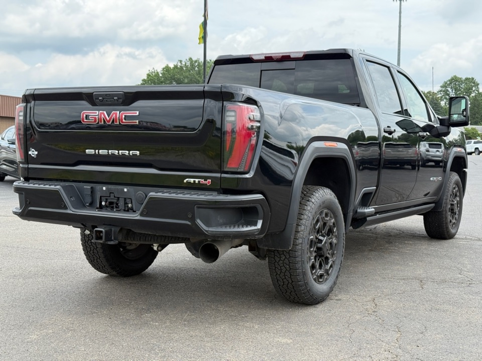 2024 GMC Sierra 2500HD 4WD Crew Cab Standard Bed AT4, 38446, Photo