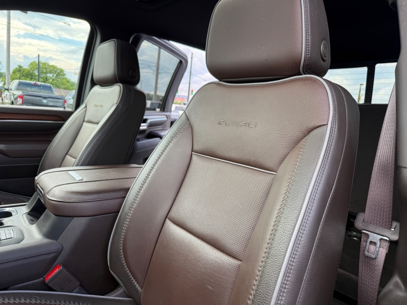 2024 Gmc Sierra HD Denali photo 16