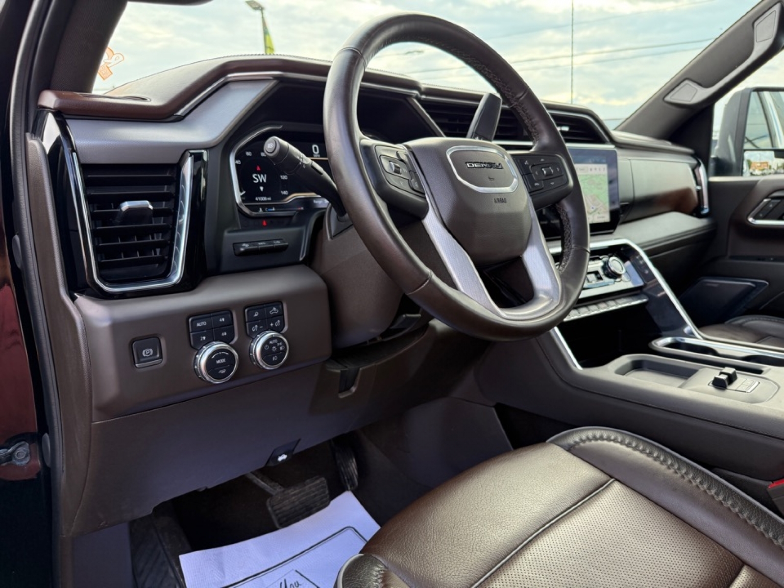 2024 Gmc Sierra HD Denali photo 13