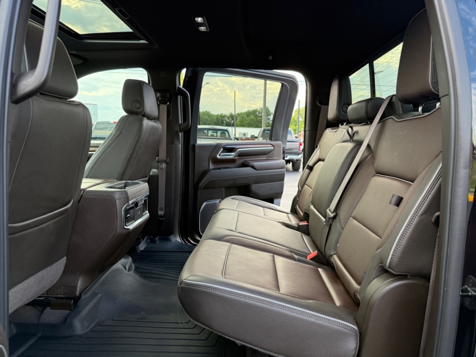 2024 Gmc Sierra HD Denali photo 14