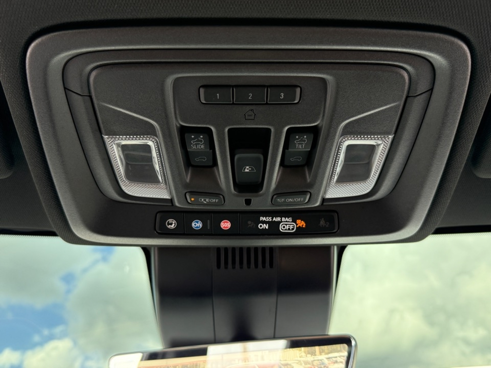 2024 GMC Sierra 2500HD 4WD Crew Cab Standard Bed AT4, 38884, Photo