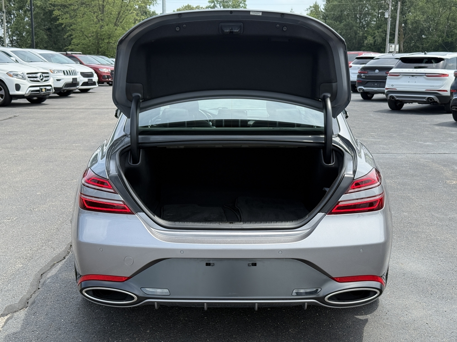 2024 Genesis G70 2.5T photo 23