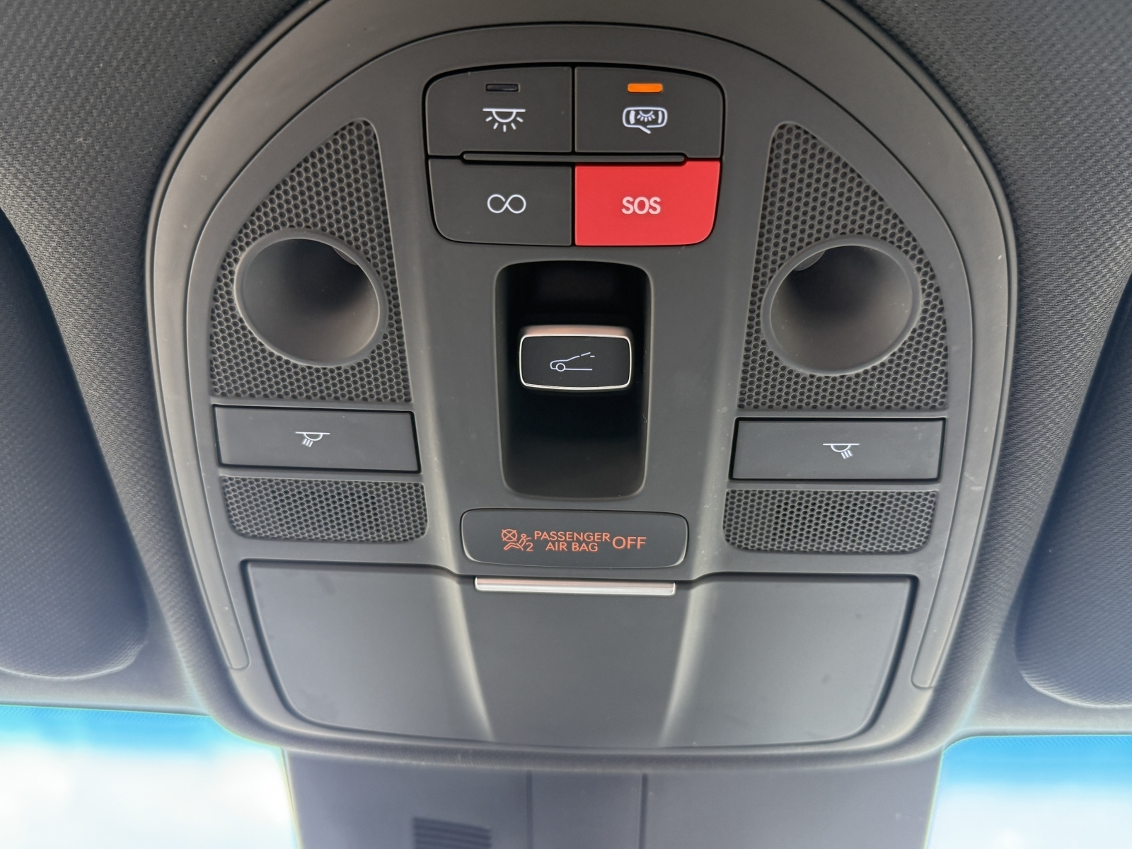 2024 Genesis G70 2.5T photo 37