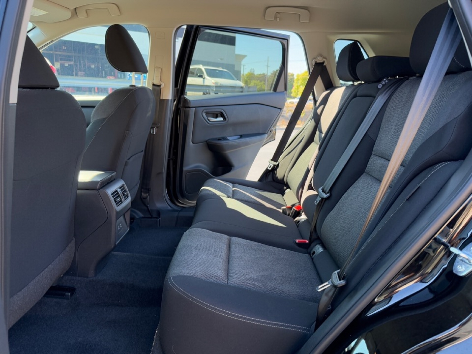 2024 Nissan Rogue SV Intelligent AWD, 39068, Photo