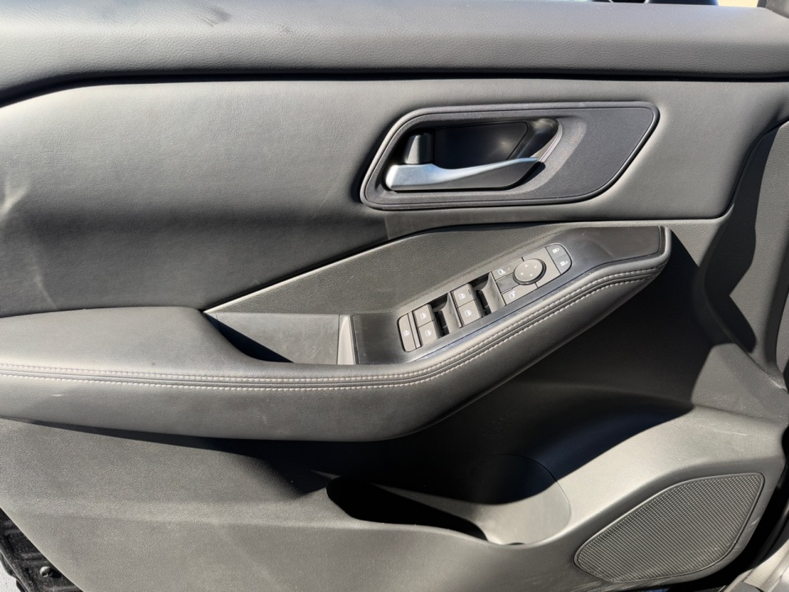 2024 Nissan Rogue SV Intelligent AWD, 39068, Photo