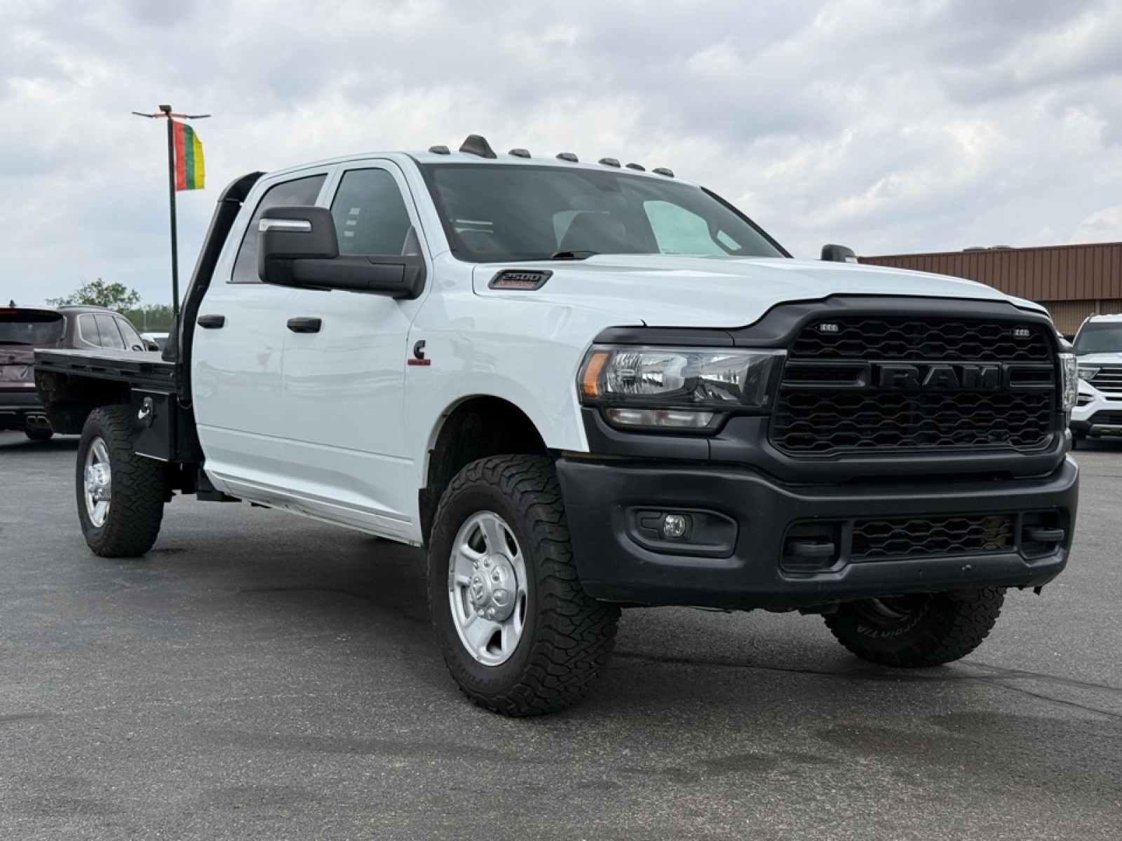 View vehicle photo 2