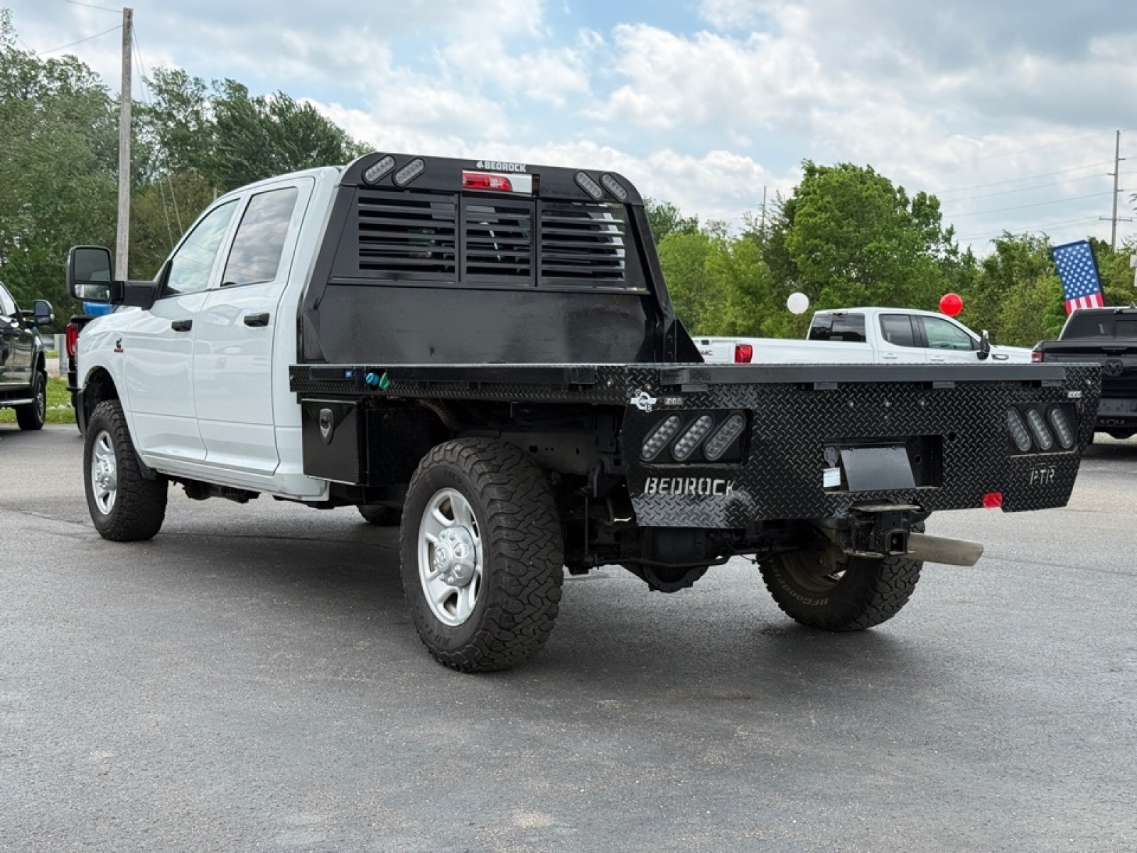 View vehicle photo 6