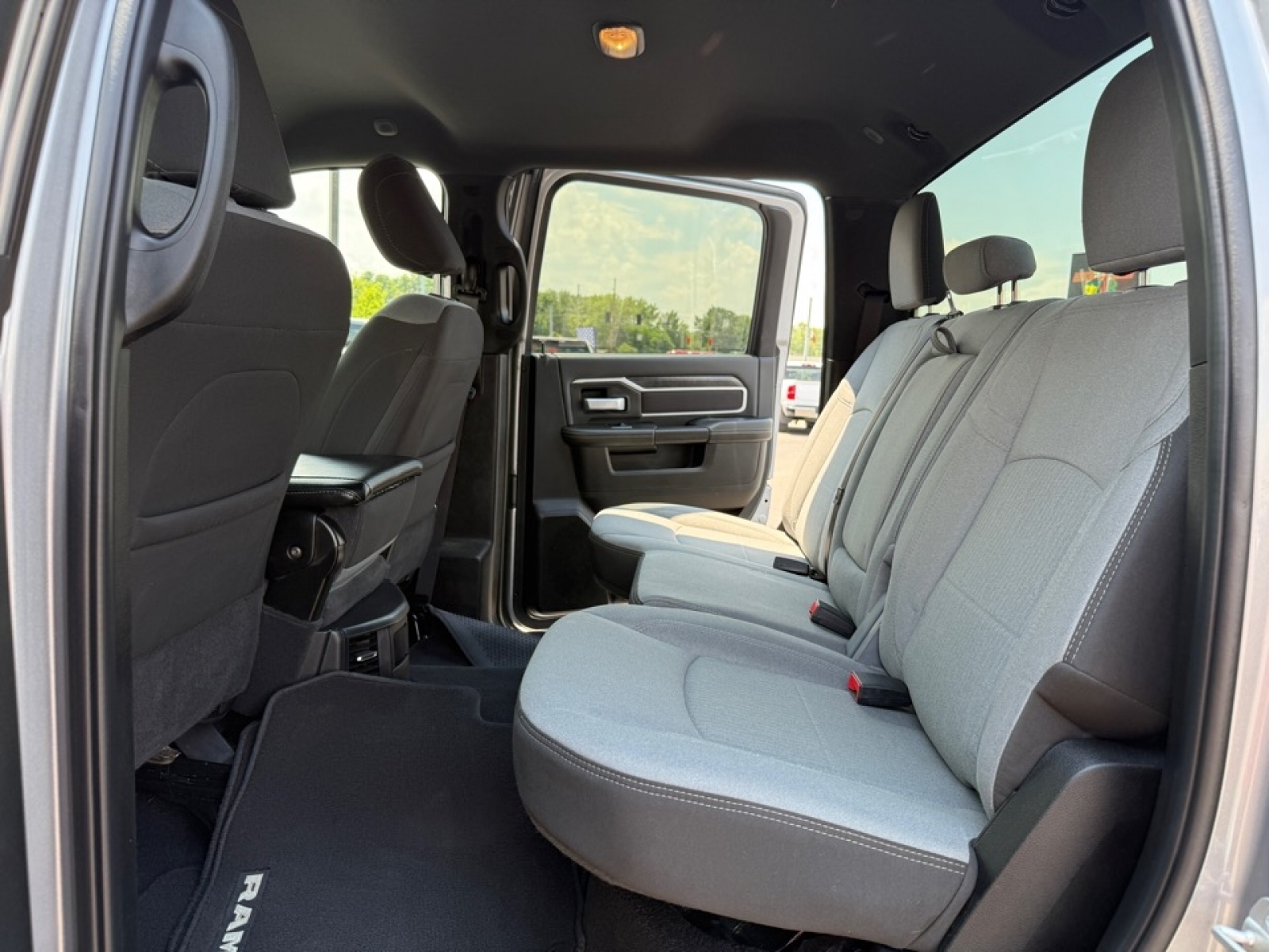2024 Ram 3500 Big Horn Crew Cab 4x4 8' Box, 38558, Photo