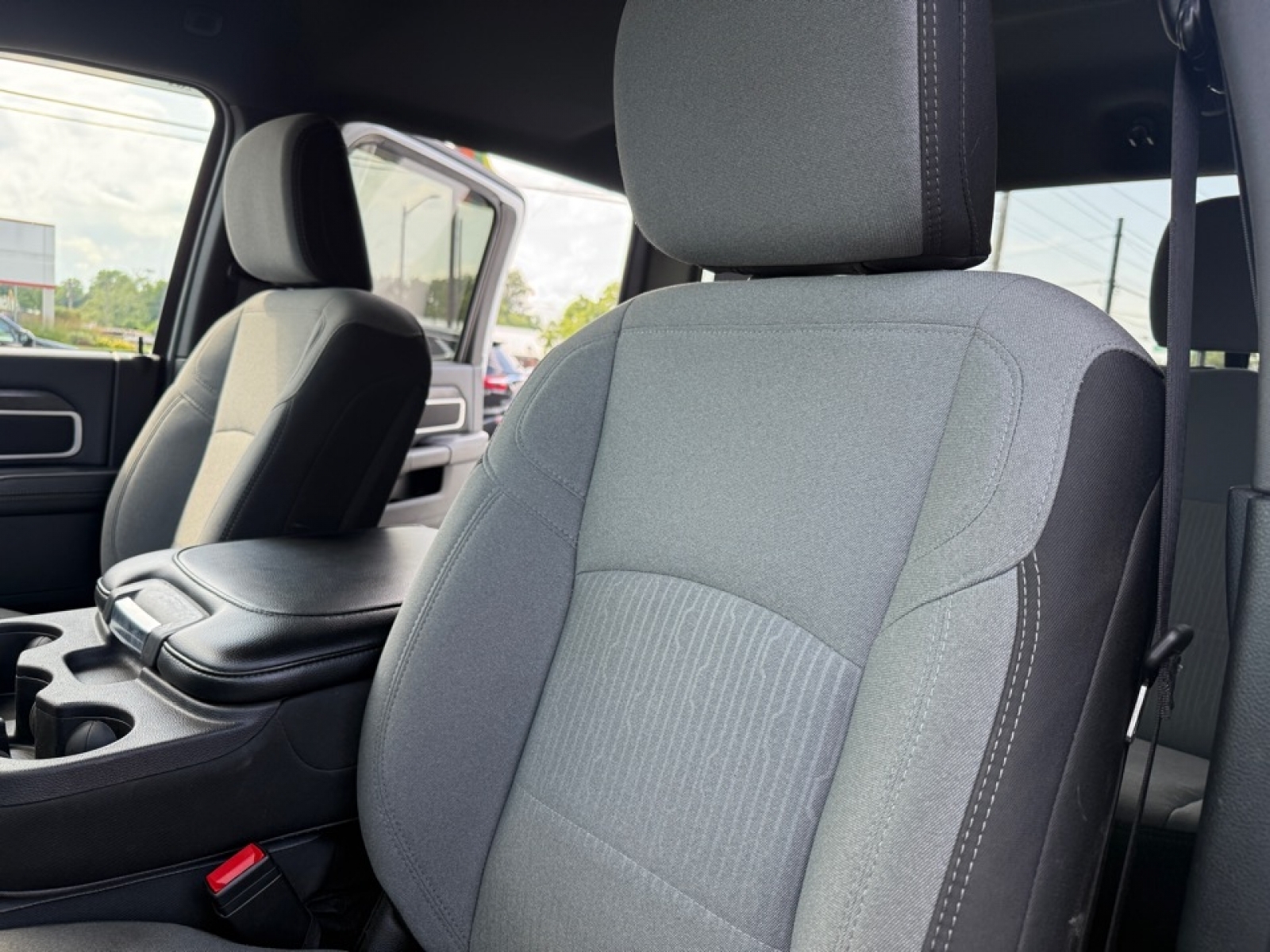 2024 Ram 3500 Big Horn Crew Cab 4x4 8' Box, 38646, Photo