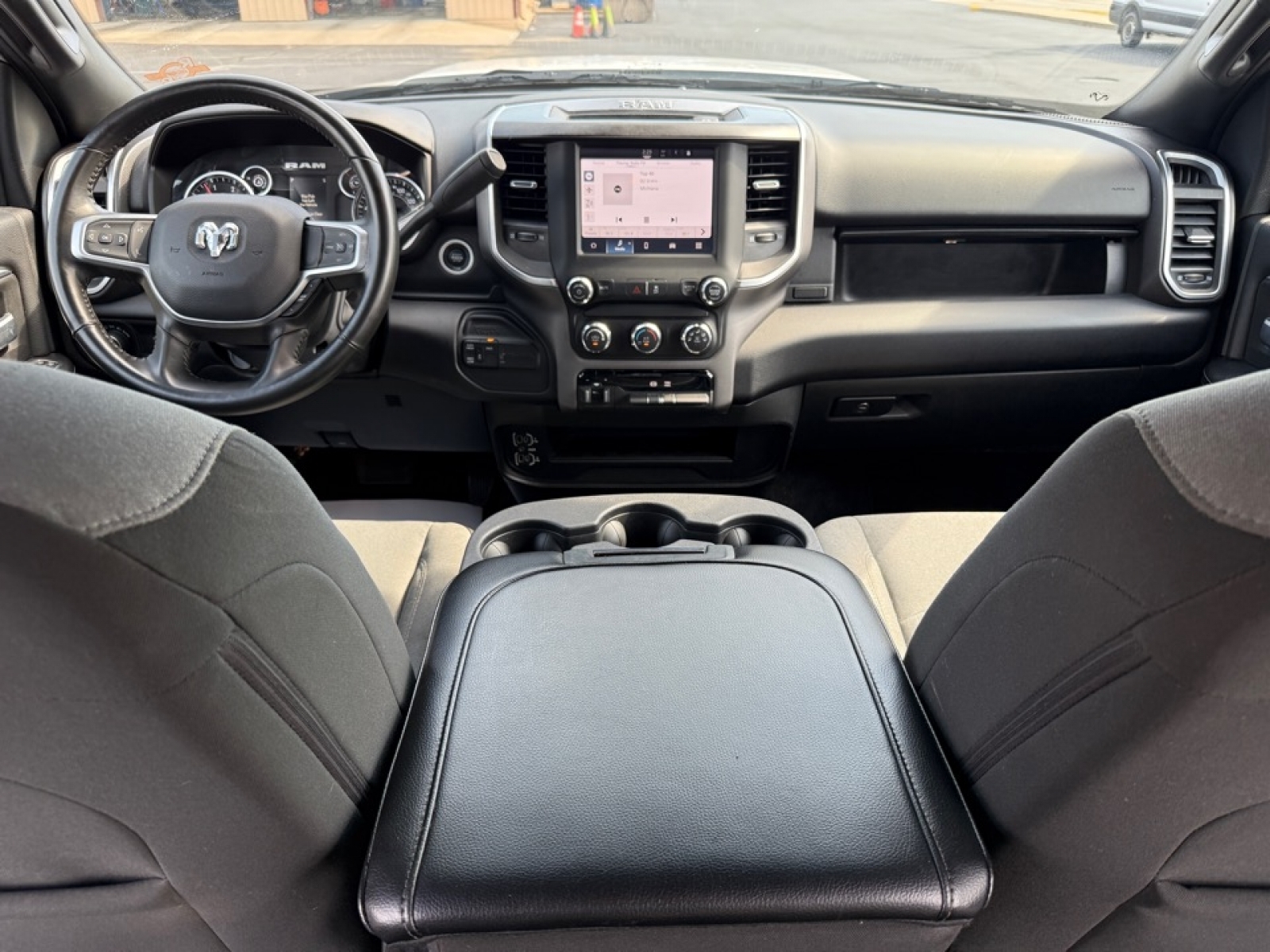 2024 Ram 3500 Big Horn Crew Cab 4x4 8' Box, 38646, Photo