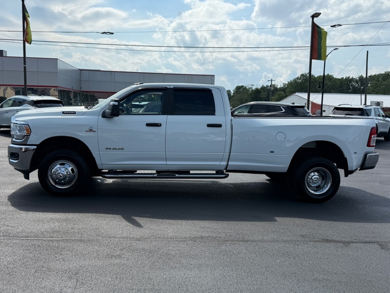 2024 Ram 3500 Big Horn Crew Cab 4x4 8' Box, 38646, Photo