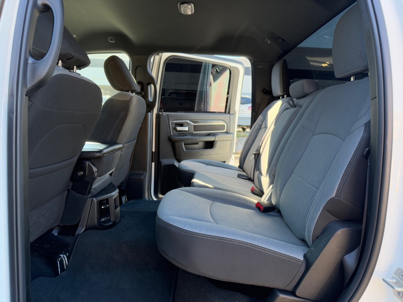 2024 Ram 3500 Big Horn Crew Cab 4x4 8' Box, 38944, Photo