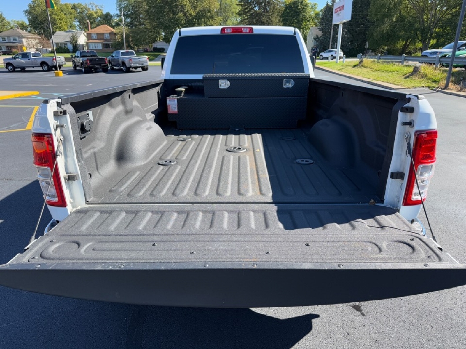 2024 Ram 3500 Big Horn Crew Cab 4x4 8' Box, 38944, Photo