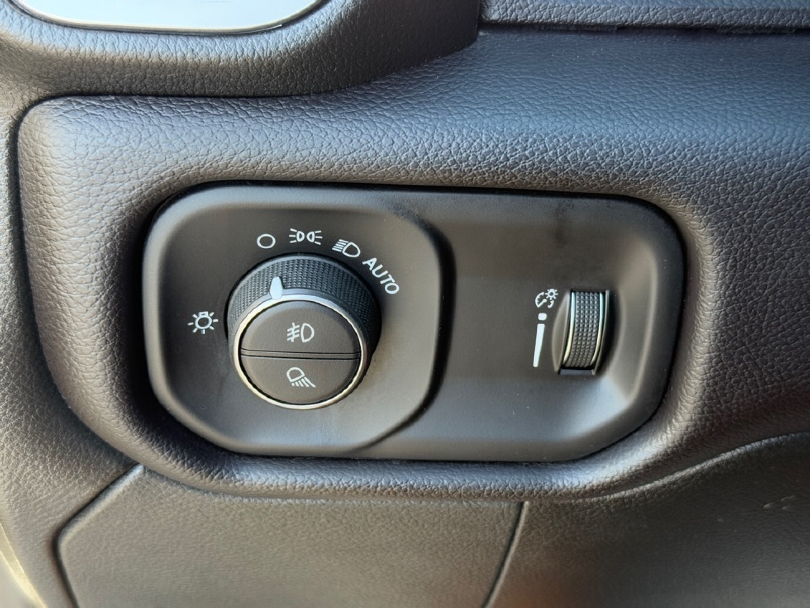 2024 Ram 3500 Big Horn Crew Cab 4x4 8' Box, 38944, Photo