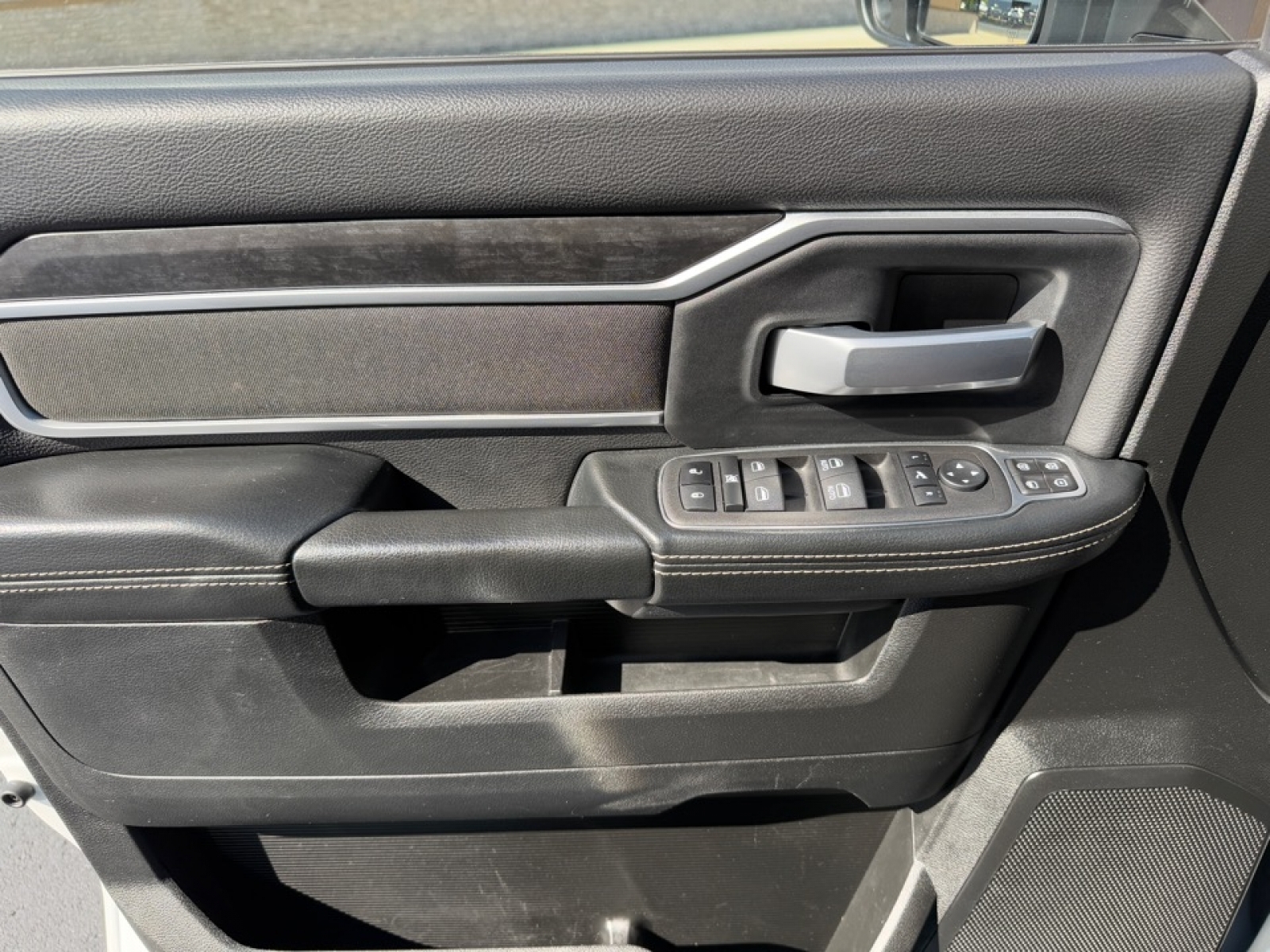 2024 Ram 3500 Big Horn Crew Cab 4x4 8' Box, 38944, Photo