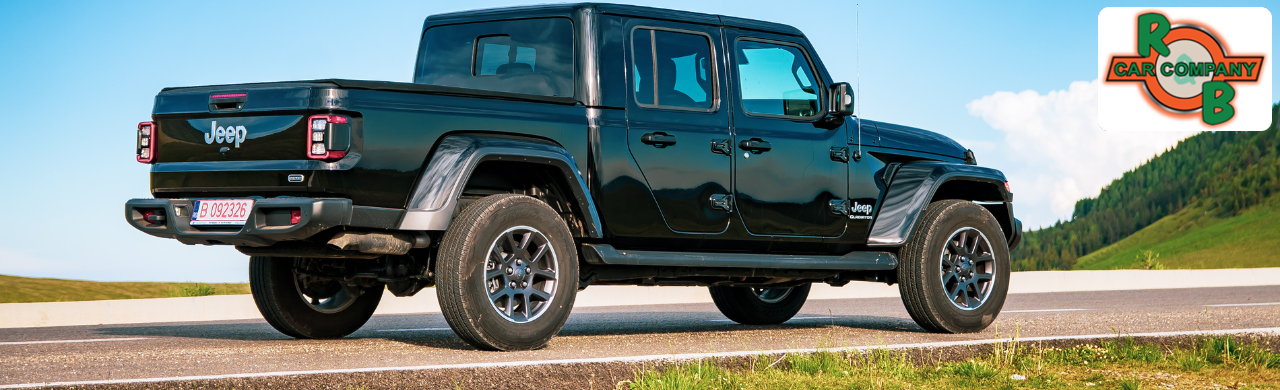  Exterior view of Jeep Gladiator pickup parked at R&B Car Company dealership lot