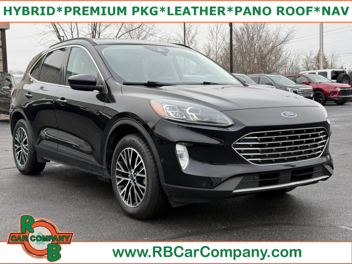 2021 Ford Escape Titanium's photo