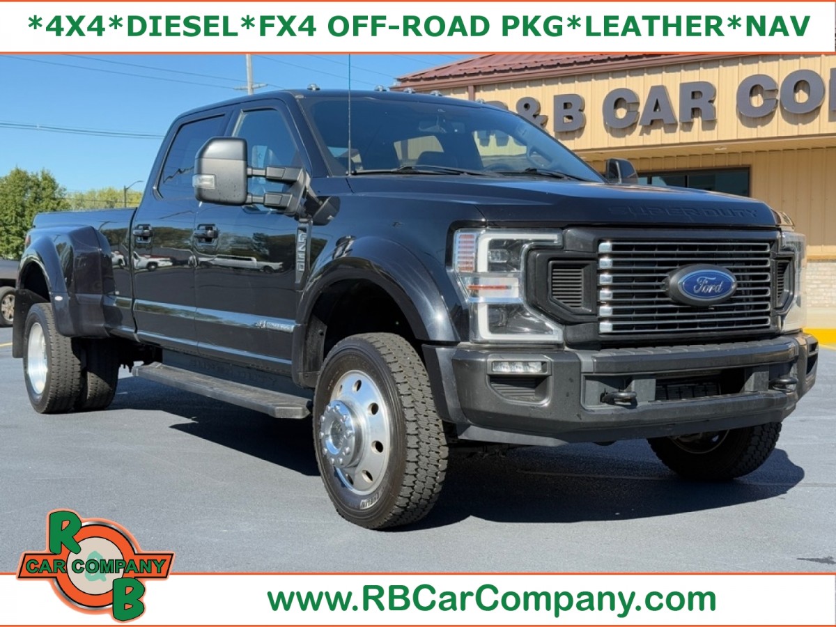 2022 Ford F-450 Super Duty Lariat's photo