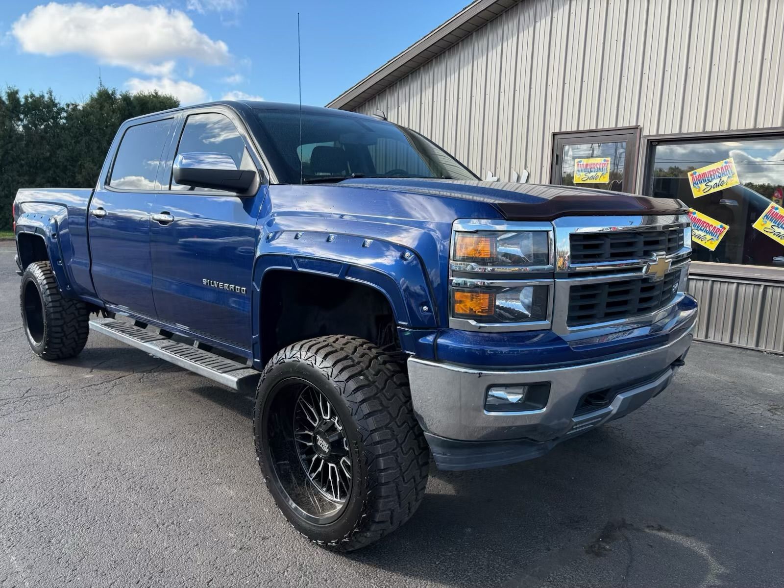 2020 Chevrolet Silverado 1500 4WD Crew Cab Short Bed LT, W2910, Photo 1