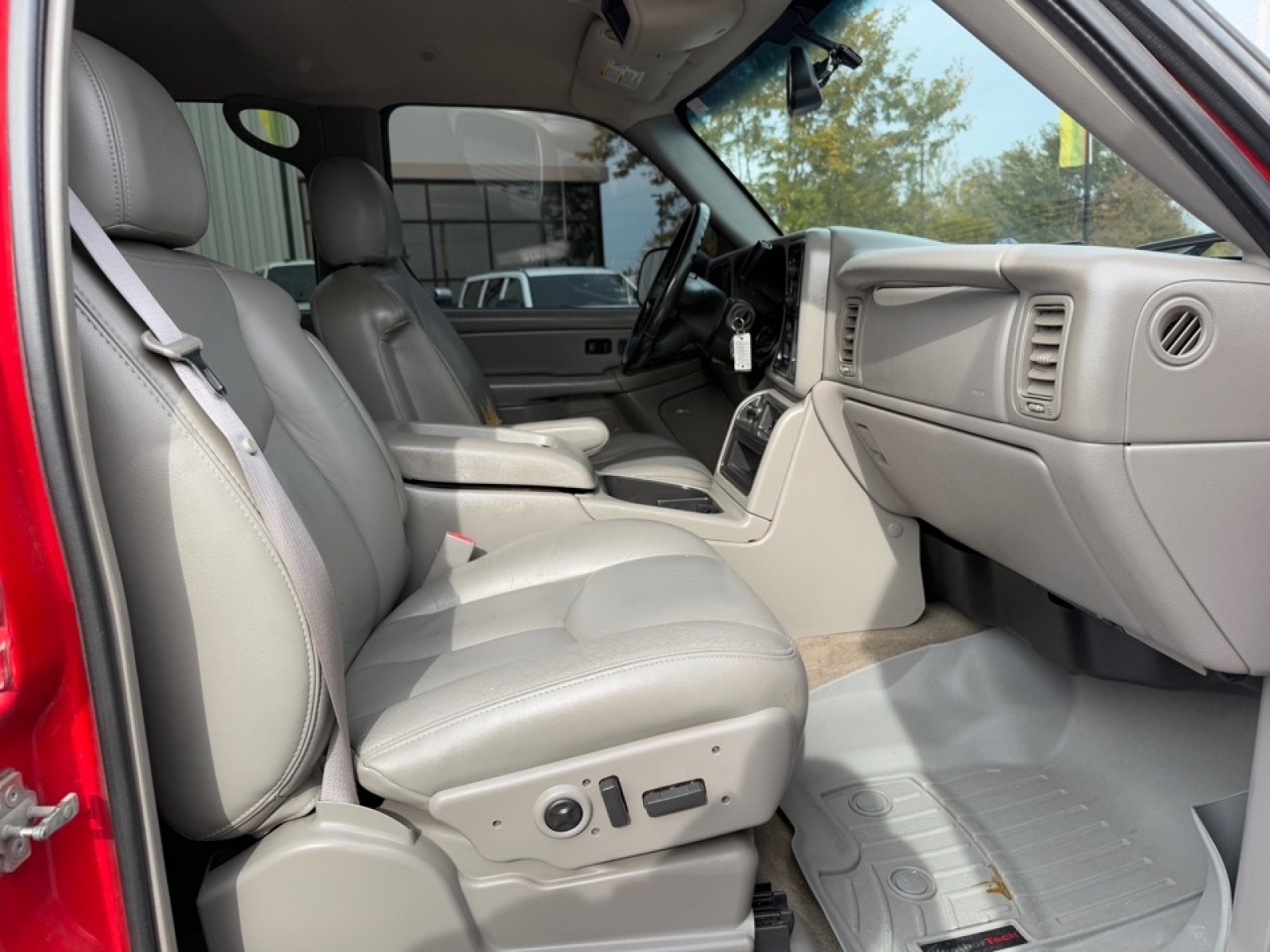 2005 GMC Sierra 2500HD SLT, 38630A, Photo