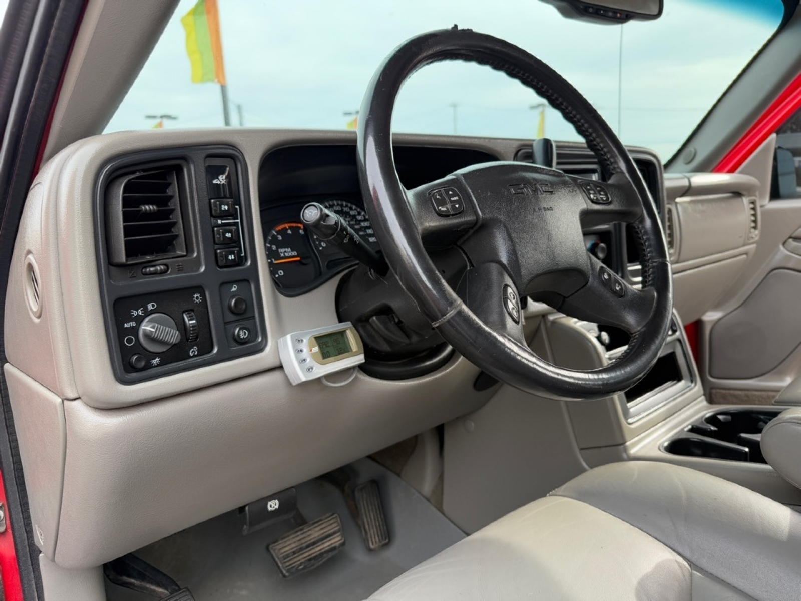2005 GMC Sierra 2500HD SLT, 38630A, Photo