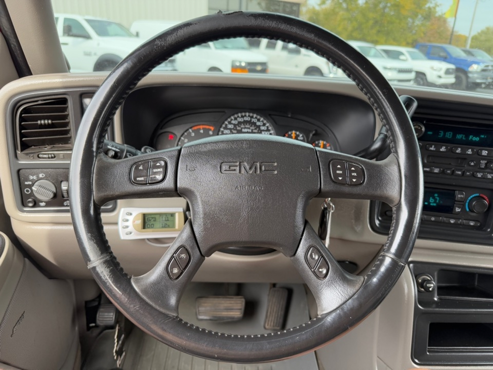 2005 GMC Sierra 2500HD SLT, 38630A, Photo