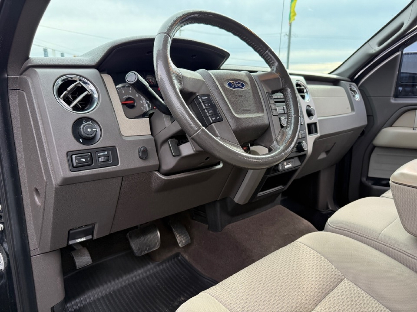 2010 Ford F-150 XL, 39153A, Photo