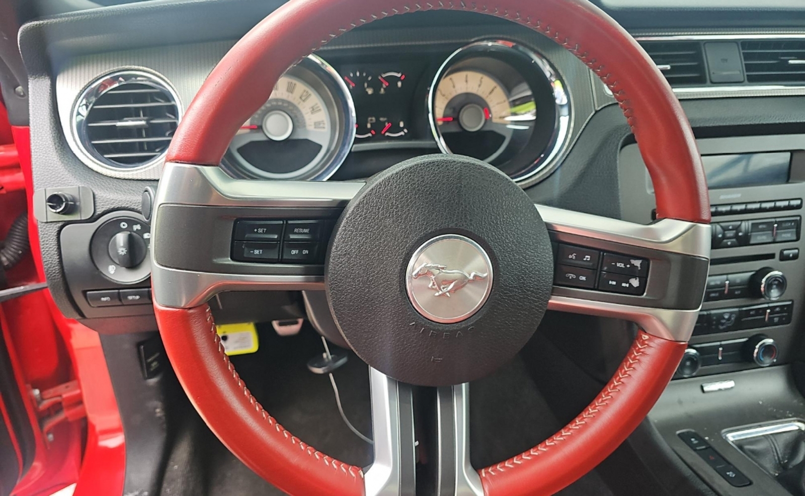 2011 Ford Mustang GT, 39646, Photo