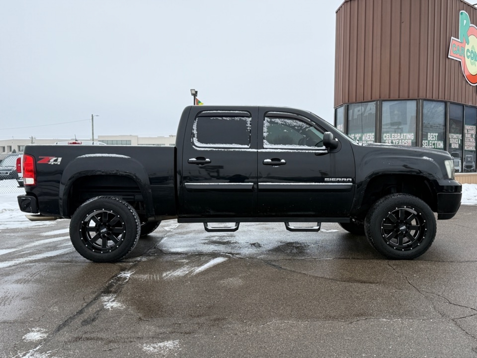 2011 GMC Sierra 1500 SLT, 39211A, Photo