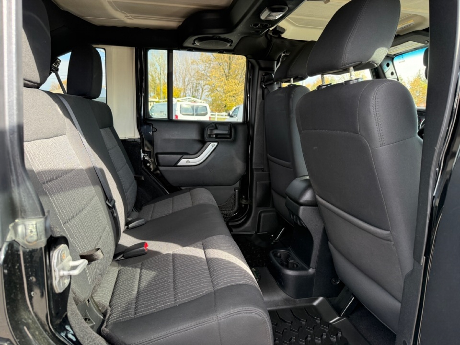 2011 Jeep Wrangler Unlimited Sahara, 38894, Photo