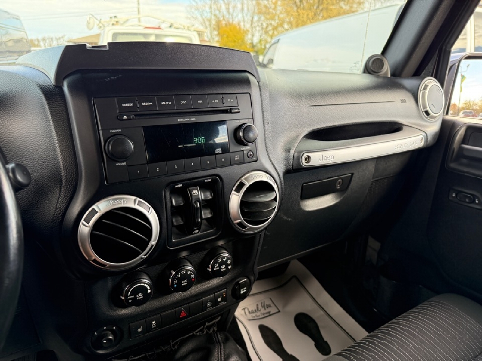 2011 Jeep Wrangler Unlimited Sahara, 38894, Photo