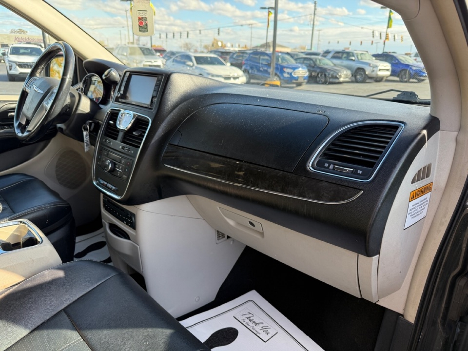 2012 Chrysler Town & Country Touring-L, 37654A, Photo