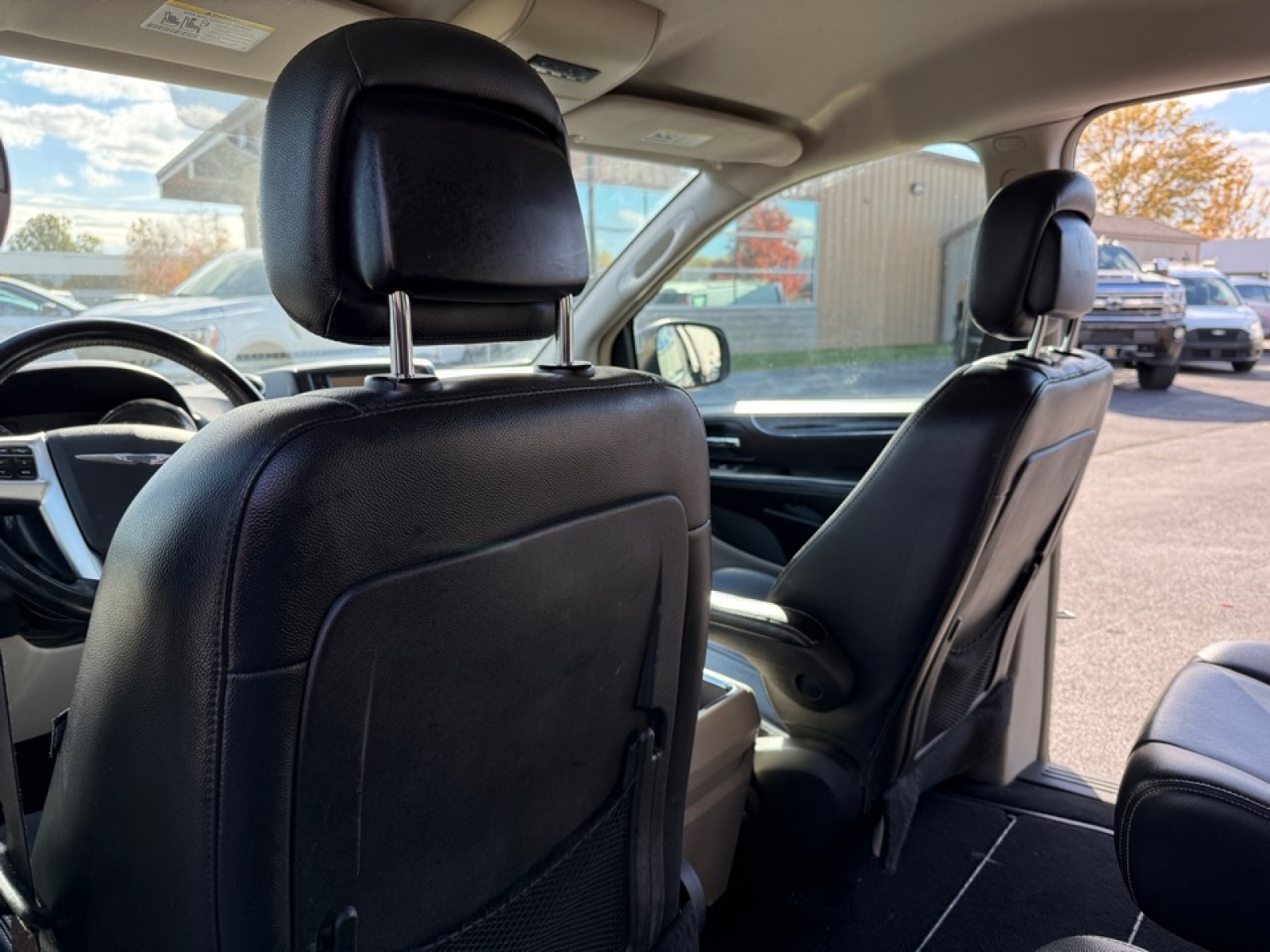 2012 Chrysler Town & Country Touring-L, 37654A, Photo