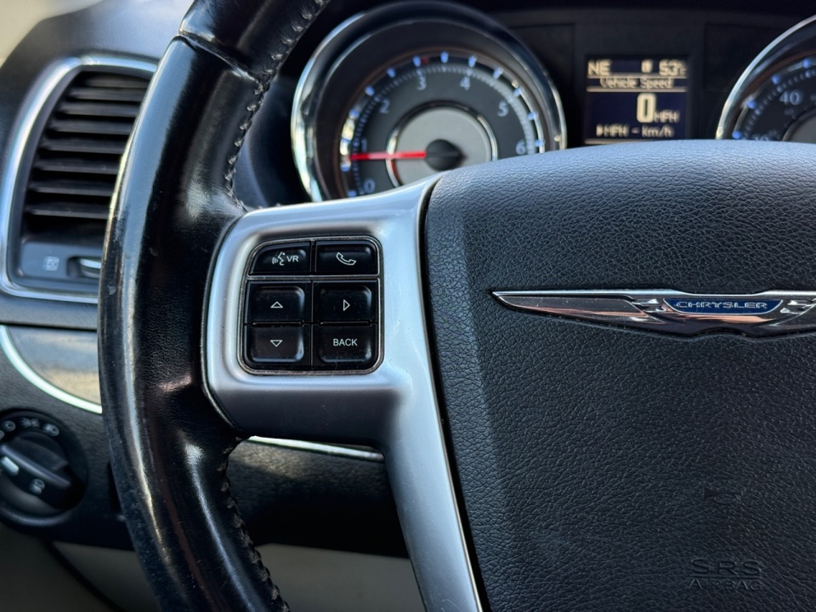 2012 Chrysler Town & Country Touring-L, 37654A, Photo