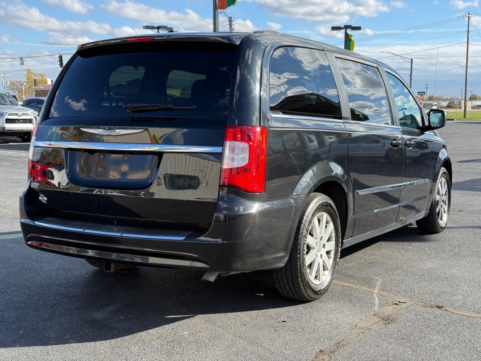 2012 Chrysler Town & Country Touring-L, 37654A, Photo