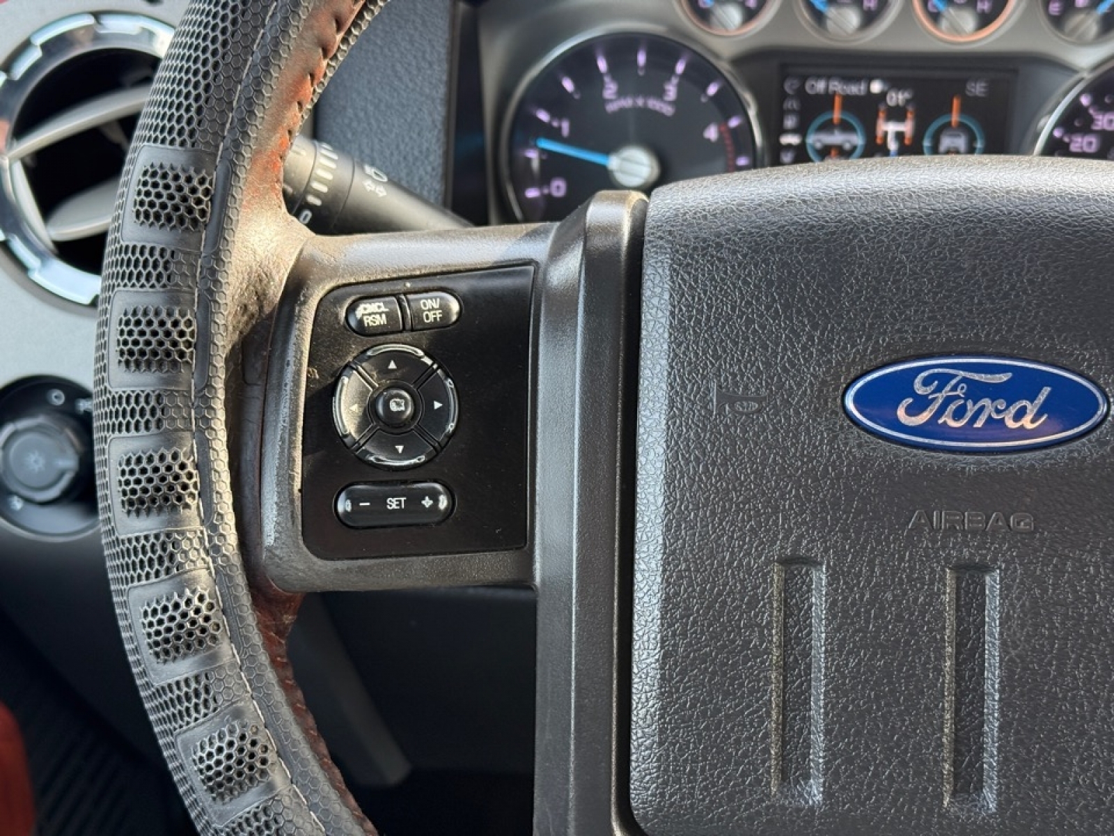 2012 Ford F-250 LARIAT, 38606C, Photo