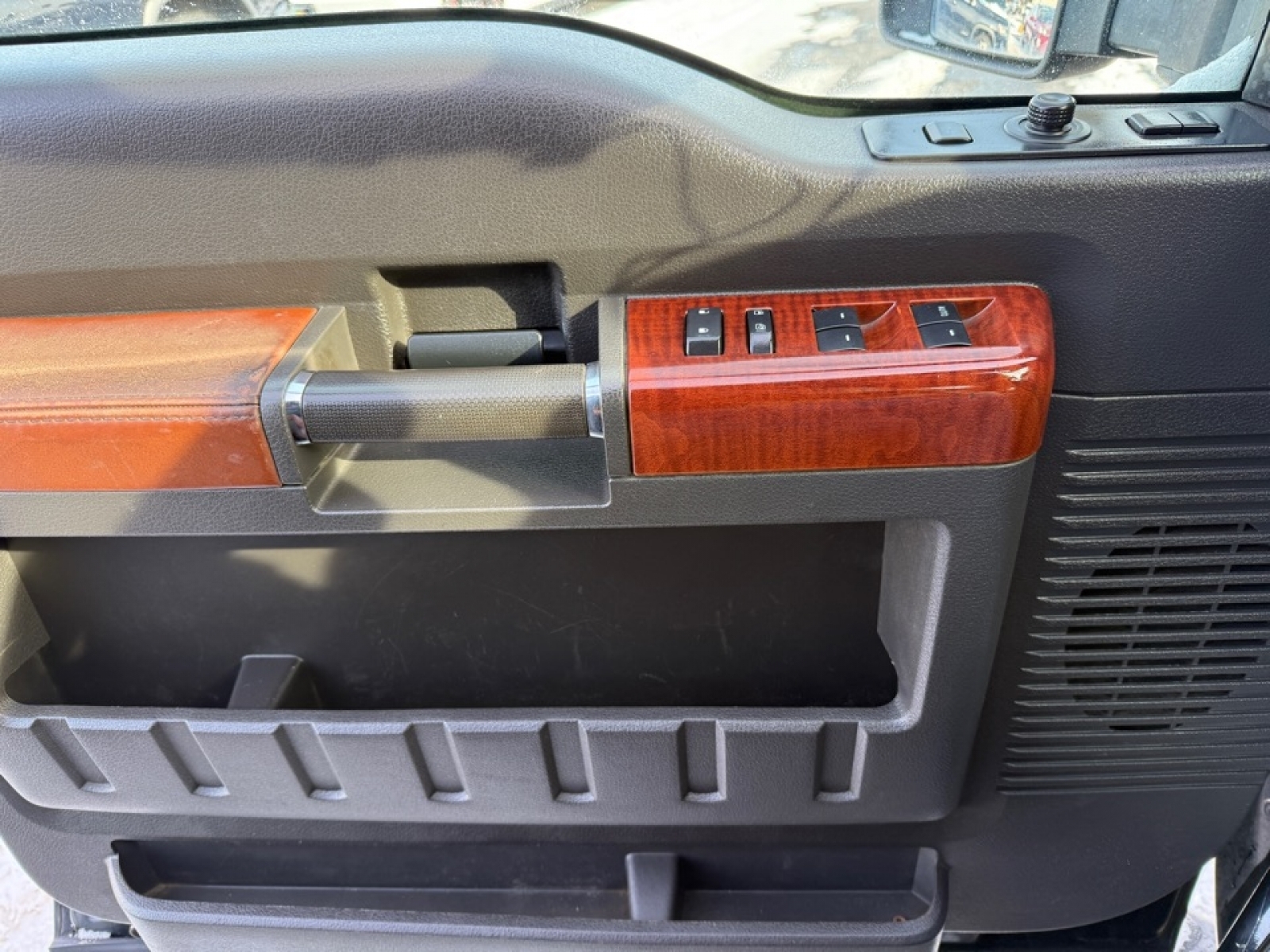 2012 Ford F-250 LARIAT, 38606C, Photo