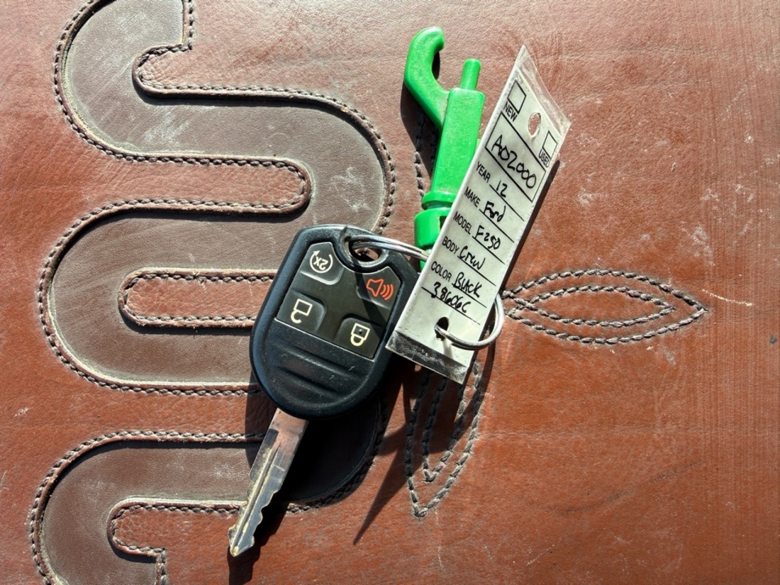 2012 Ford F-250 LARIAT, 38606C, Photo