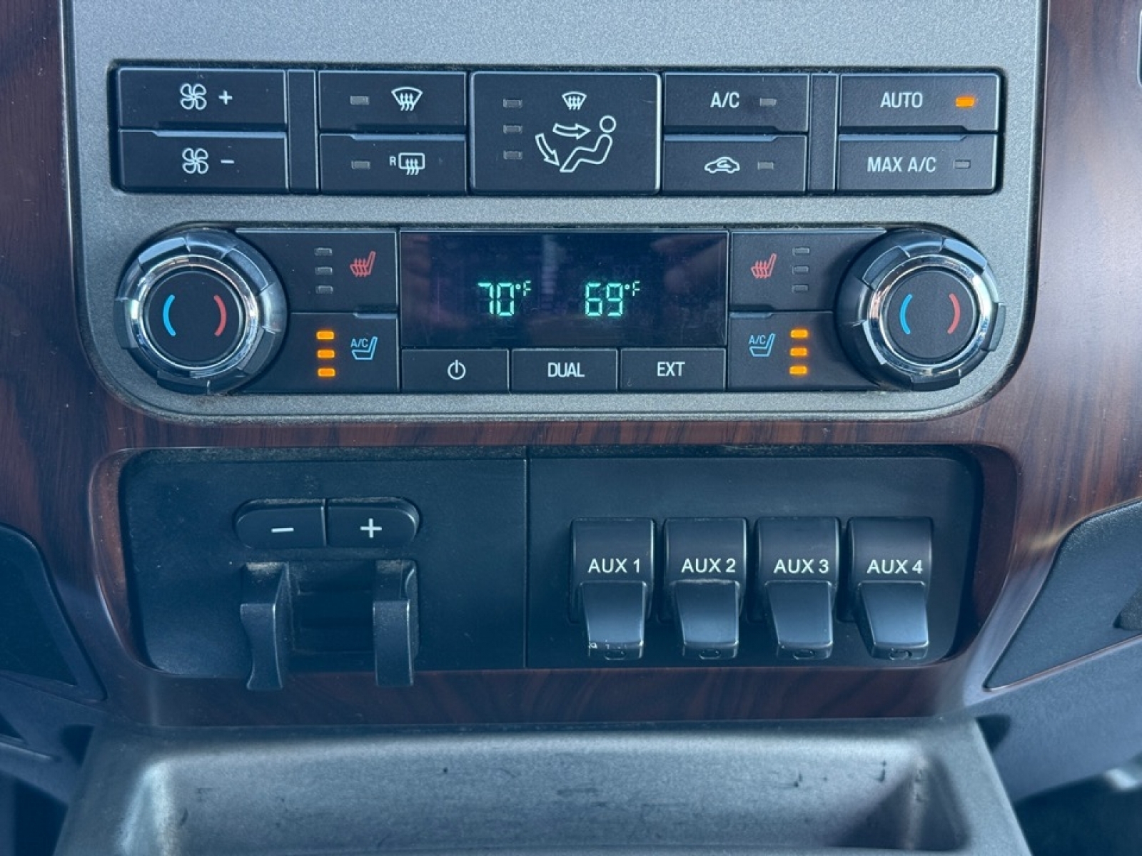 2012 Ford F-350 LARIAT, 38801X, Photo