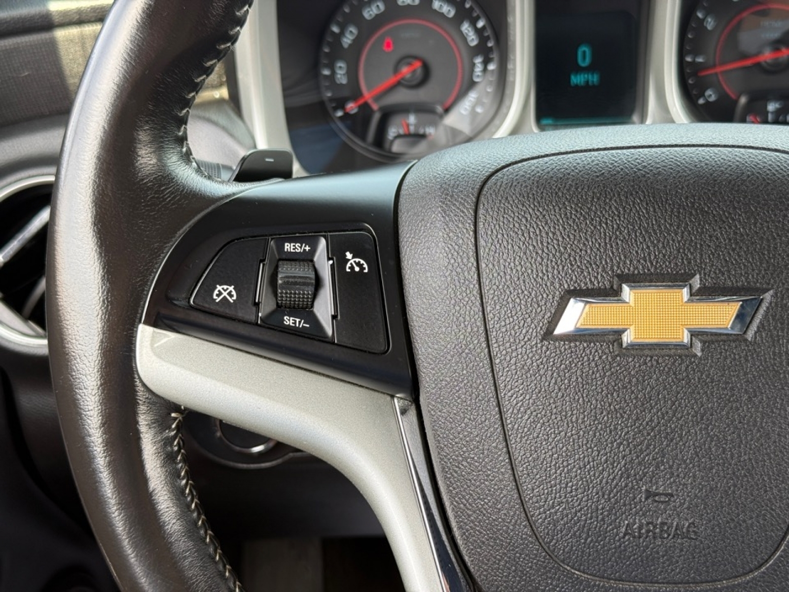 2013 Chevrolet Camaro 1LT photo 21