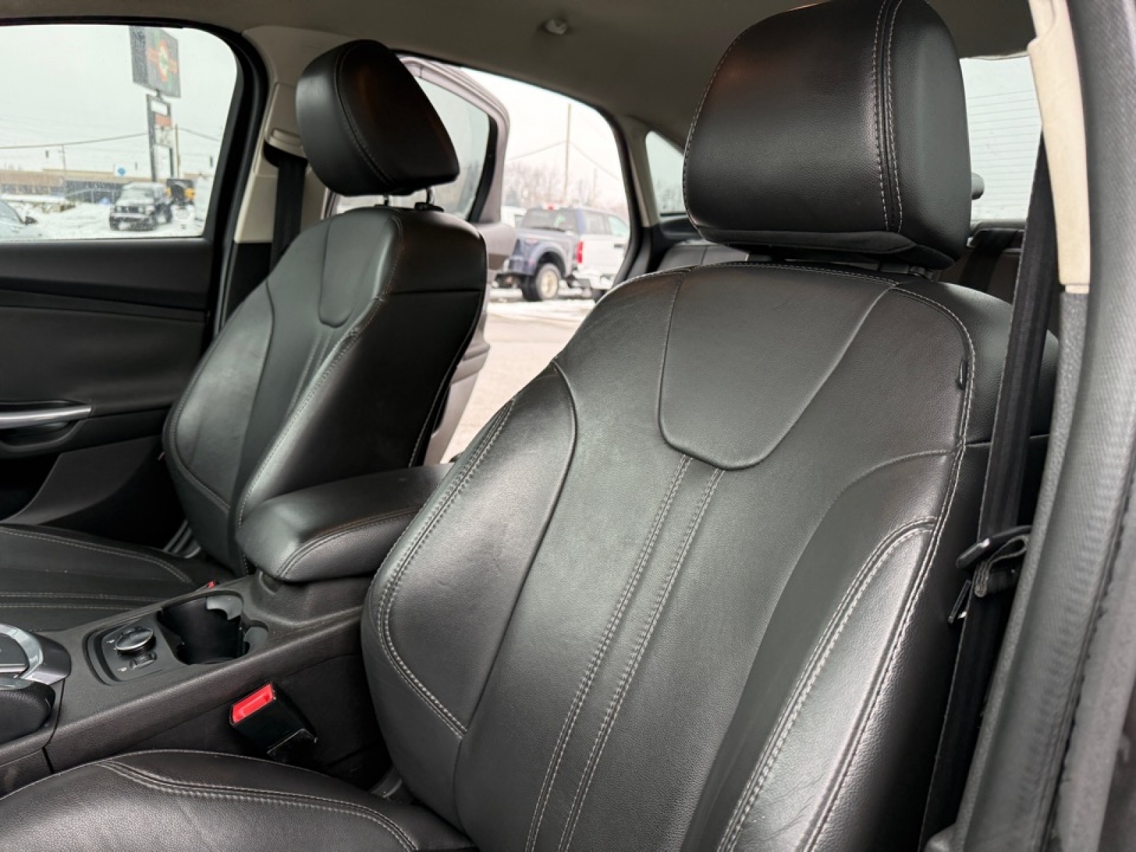 2013 Ford Focus Titanium, 38935X, Photo